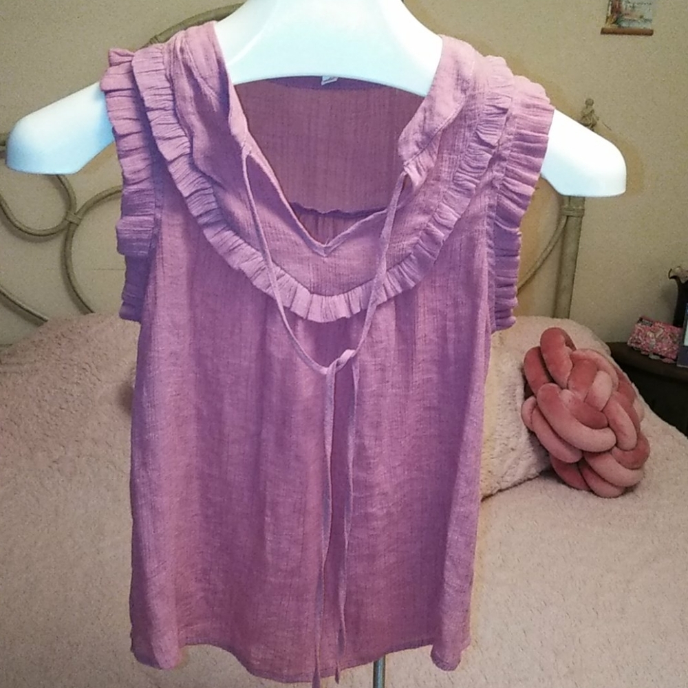 Ruffle Accented❤️ Gauze Tank